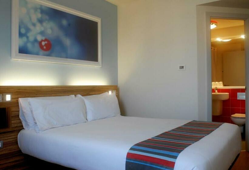 Quarto Estandar, Travelodge Barcelona Poblenou