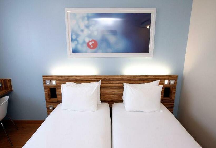 Standard-huone, Travelodge Barcelona Poblenou