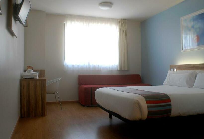 Quarto Familiar, Travelodge Barcelona Poblenou