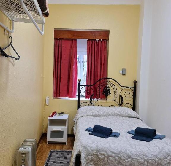 اتاق استاندارد با تخت دوبل, Pensao Residencial Flor Dos Cavaleiros