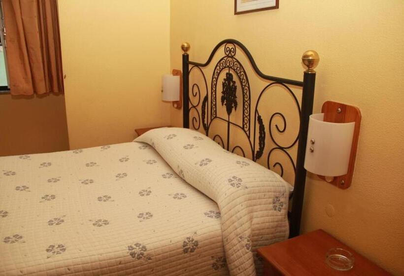اتاق استاندارد با تخت دوبل, Pensao Residencial Flor Dos Cavaleiros