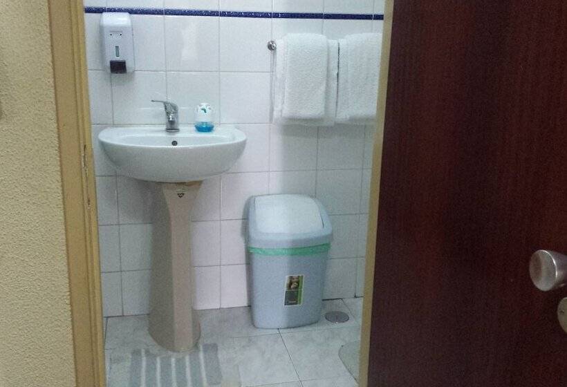 سوییت, Pensao Residencial Flor Dos Cavaleiros
