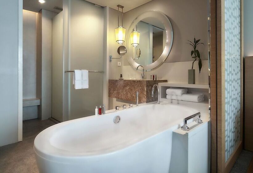 سوییت با چشم‌انداز دریا, Rayong Marriott Resort & Spa
