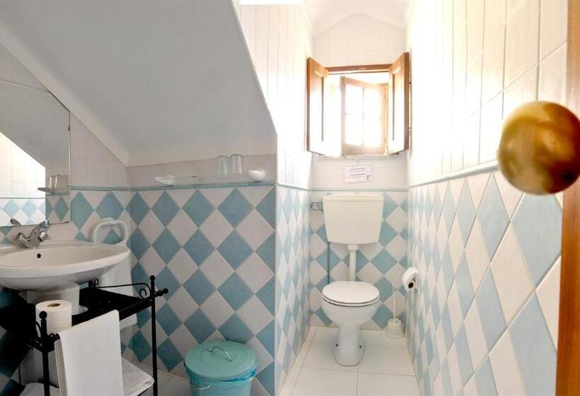 اتاق استاندارد سه نفره, Hospedaria Pielas