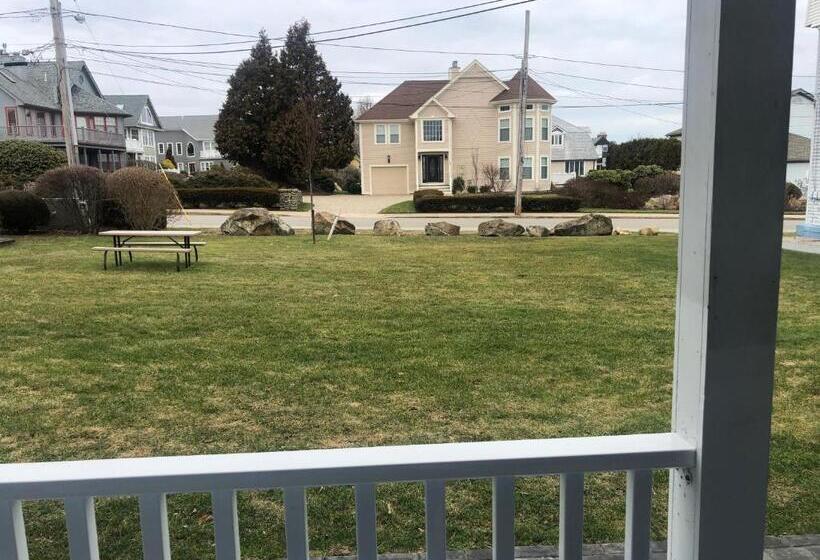 اتاق استاندارد با تخت بزرگ, The Atlantic House