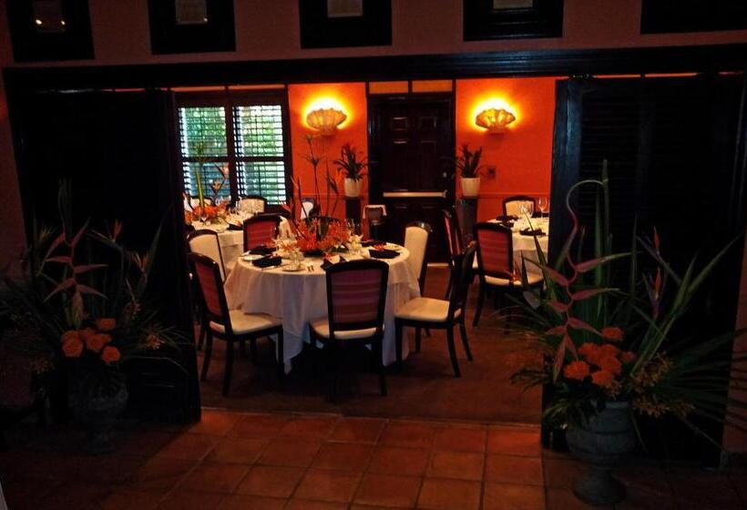 اتاق استاندارد با 2 تخت دوبل, The Caribbean Court Boutique