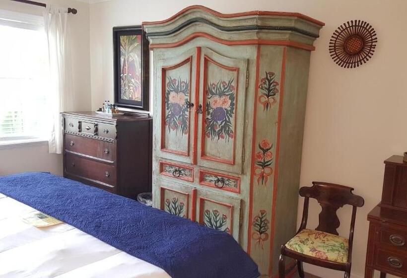 اتاق استاندارد با تخت بزرگ, The Caribbean Court Boutique