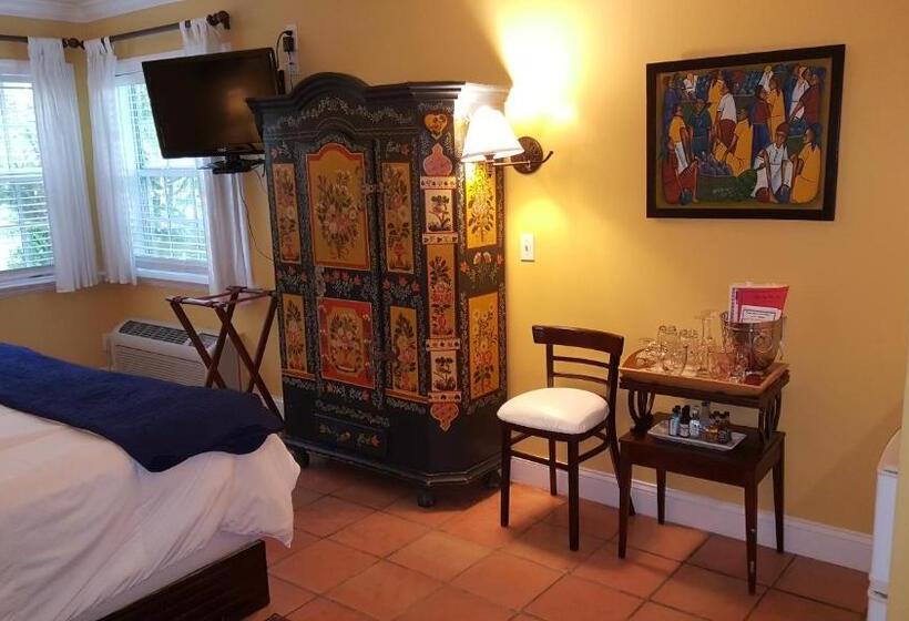اتاق استاندارد با تخت بزرگ, The Caribbean Court Boutique