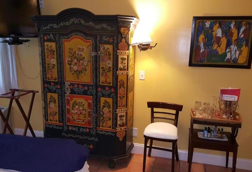 Chambre Standard Lit King Size, The Caribbean Court Boutique