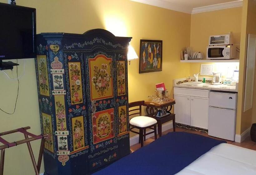 اتاق استاندارد با تخت بزرگ, The Caribbean Court Boutique