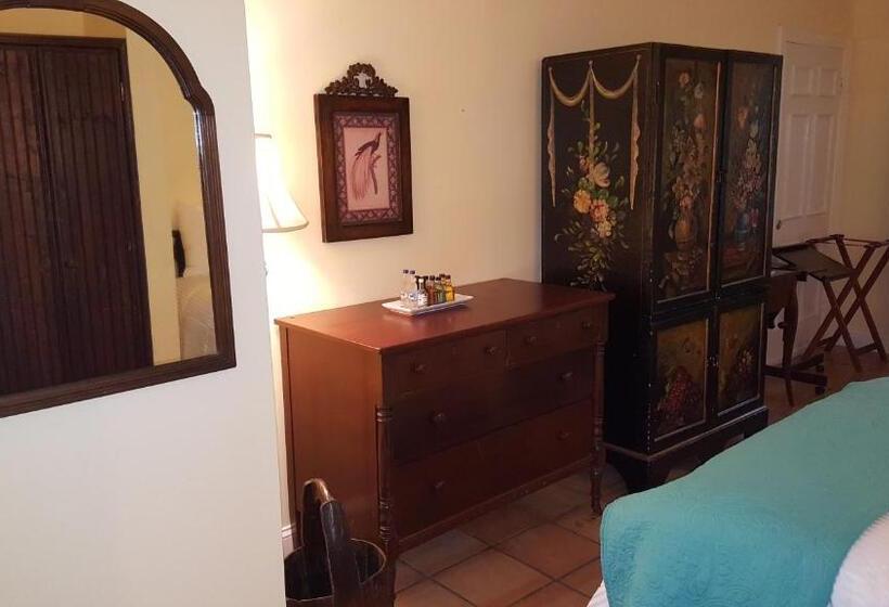 اتاق لوکس, The Caribbean Court Boutique