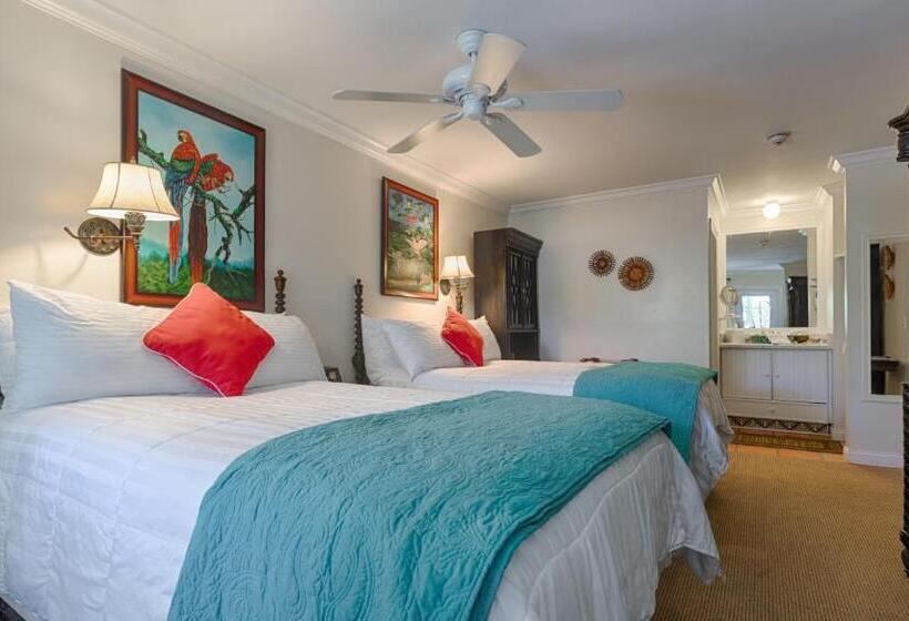 اتاق استاندارد با چشم‌انداز استخر, The Caribbean Court Boutique