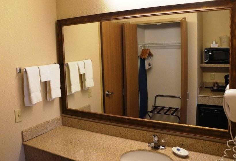 سوییت لوکس, Americinn By Wyndham Anamosa