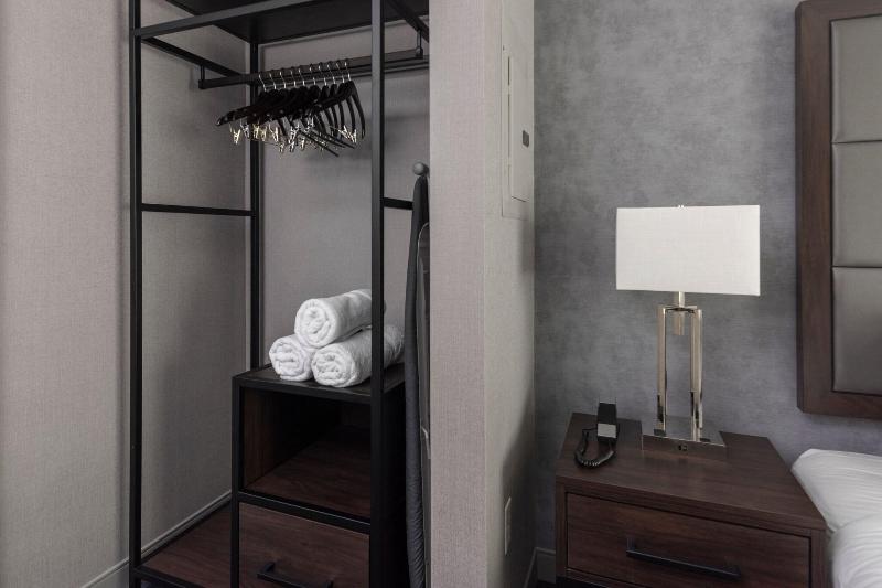 اتاق دلوکس مخصوص معلولین, Americinn By Wyndham Green Bay East