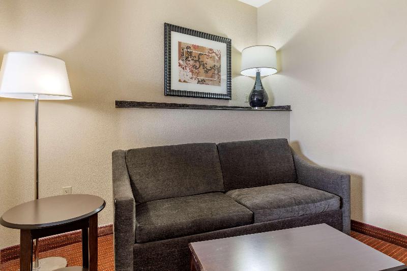 מיטת קינג בסוויטה, Best Western Plus Dfw Airport West Euless