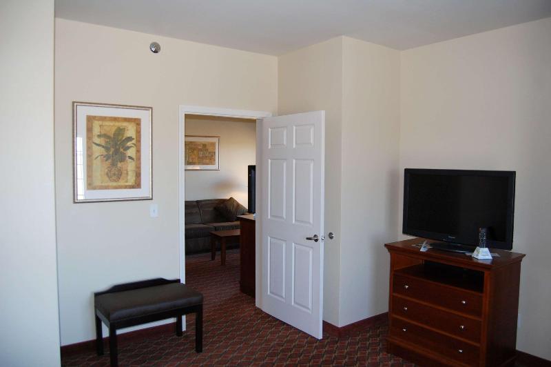 سوئیت با تخت بزرگ, Best Western Plus Midamerica