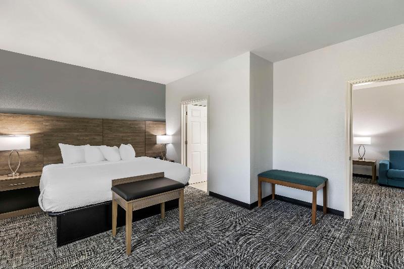 سوئیت با تخت بزرگ, Best Western Plus Midamerica