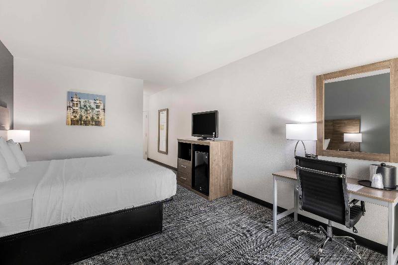 اتاق استاندارد با تخت بزرگ, Best Western Plus Midamerica