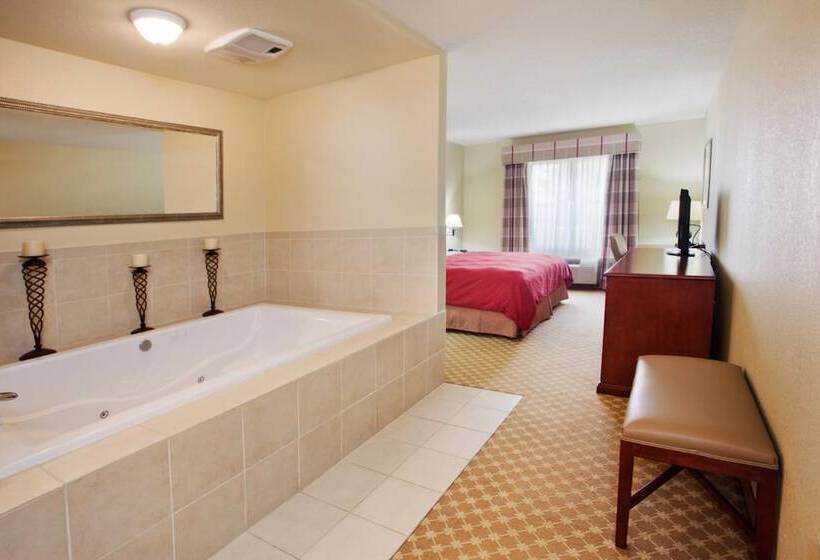 سوئیت با وان آب گرم, Country Inn & Suites By Radisson, Macon North, Ga