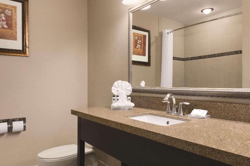 اتاق استاندارد برای معلولان, Country Inn & Suites By Radisson, Tampa Airport North, Fl