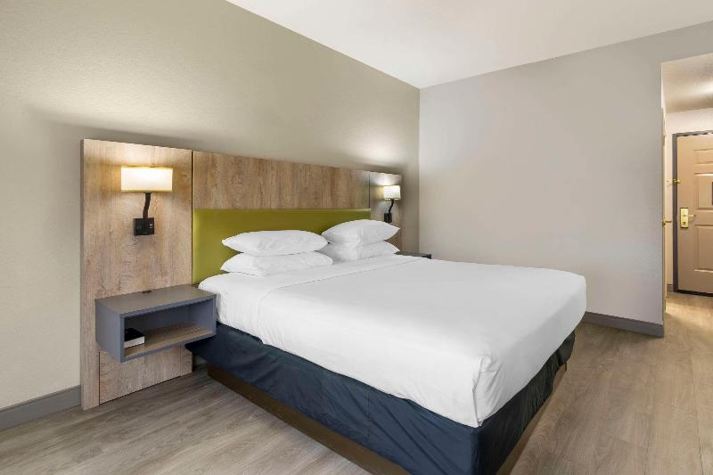 اتاق استاندارد برای معلولان, Country Inn & Suites By Radisson, Tampa Airport North, Fl