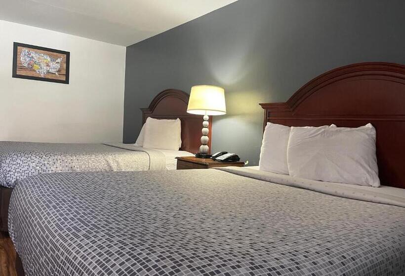 Standard Room Adapted for people with reduced mobility, Econo Lodge Jefferson Hills Hwy 51