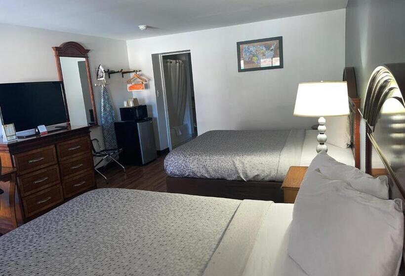 Standard Room Adapted for people with reduced mobility, Econo Lodge Jefferson Hills Hwy 51