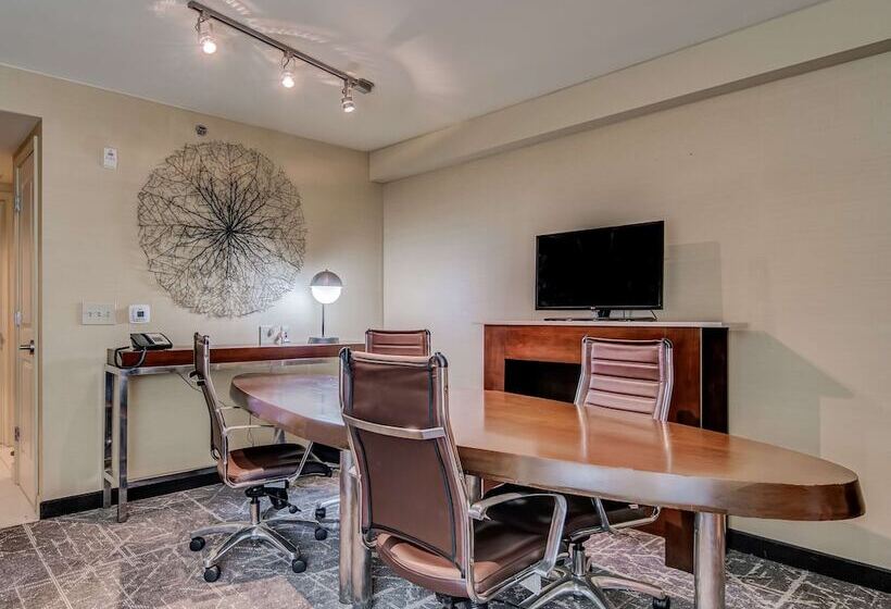 سوییت, Embassy Suites Atlanta   Kennesaw Town Center