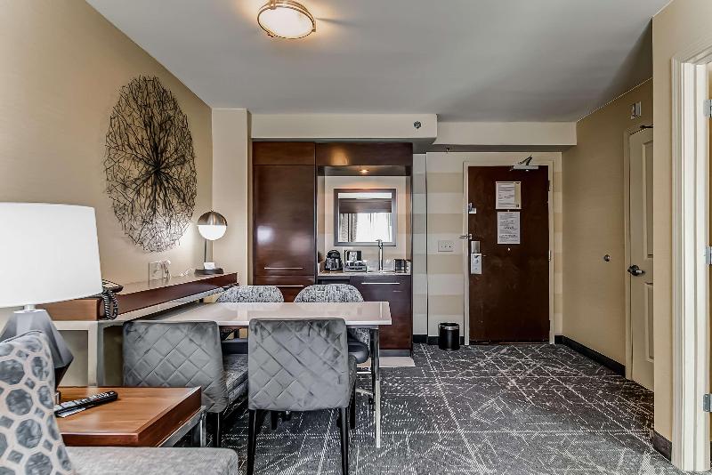 سوئیت با تخت بزرگ, Embassy Suites Atlanta   Kennesaw Town Center