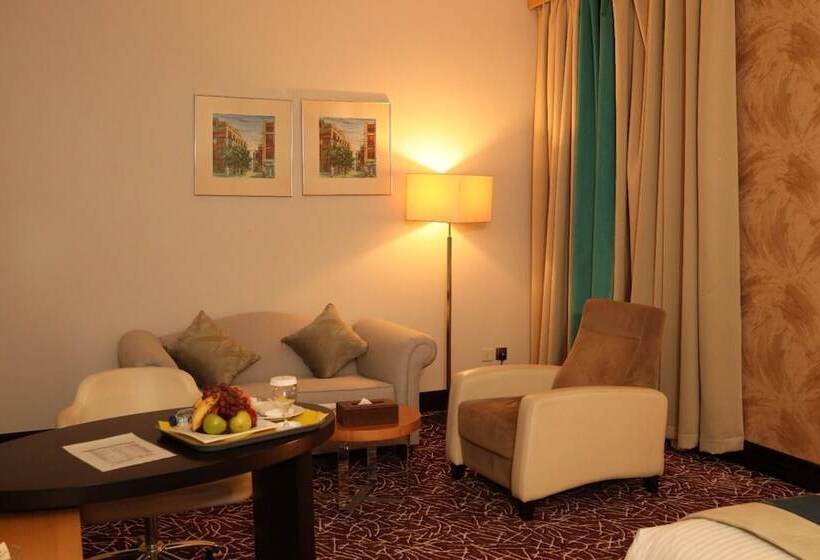اتاق اجرایی, Golden Tulip Hail