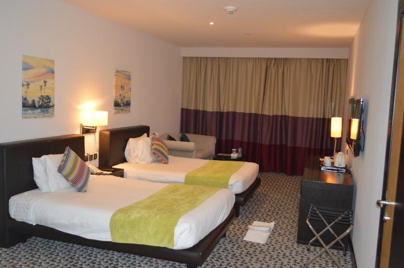 اتاق لوکس, Golden Tulip Hail