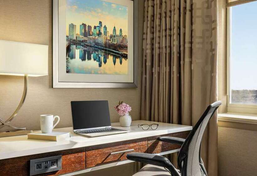 اتاق استاندارد با تخت بزرگ, Hilton Columbus Downtown