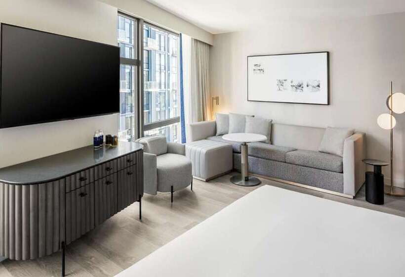 اتاق استاندارد با تخت بزرگ, Hilton Columbus Downtown