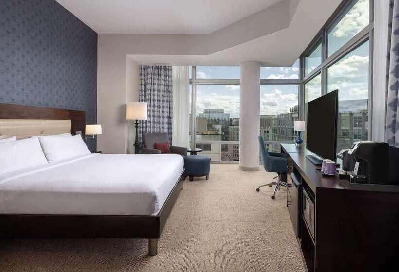 اتاق استاندارد با تخت بزرگ برای معلولان, Hilton Columbus Downtown