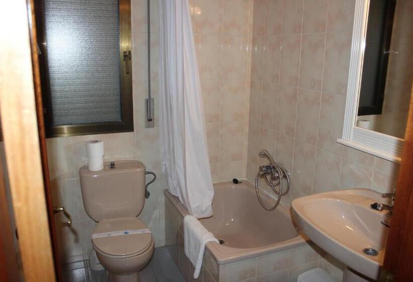 اتاق استاندارد, Hostal Los Maños