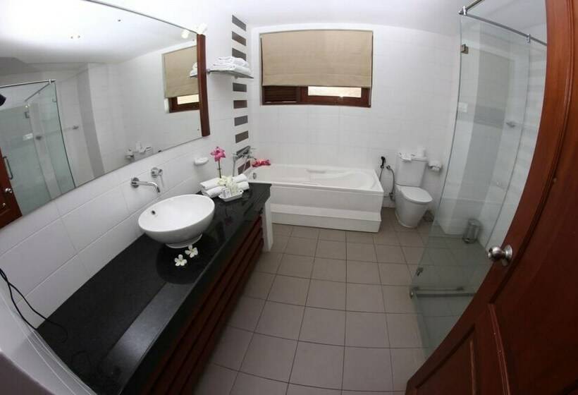 اتاق لوکس, Kamili Beach Villa, Kalutara