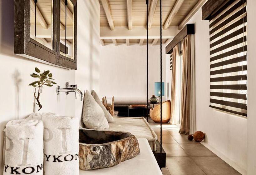 سوئیت با وان آب گرم, Myconian Utopia Relais & Chateaux