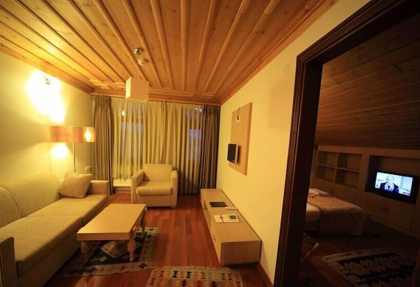 اتاق خانوادگی, Iksir Resort Town