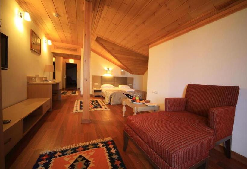 سوییت جونیور, Iksir Resort Town