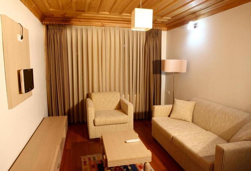 اتاق خانوادگی, Iksir Resort Town