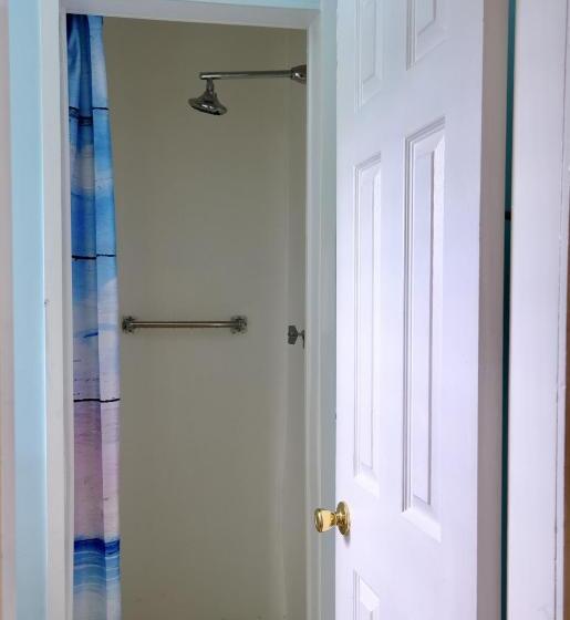 Standard Room with Balcony, The Landings Inn And Cottages At Old Orchard Beach