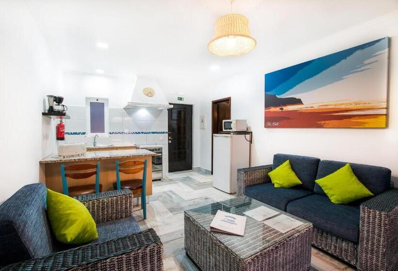 آپارتمان 1 خوابه با بالکن و چشم‌انداز دریا, Tonel Apartamentos Turisticos