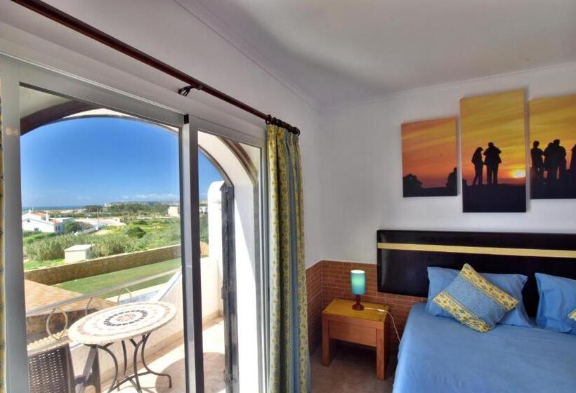 2 Bedroom Apartment with Views, Tonel Apartamentos Turisticos