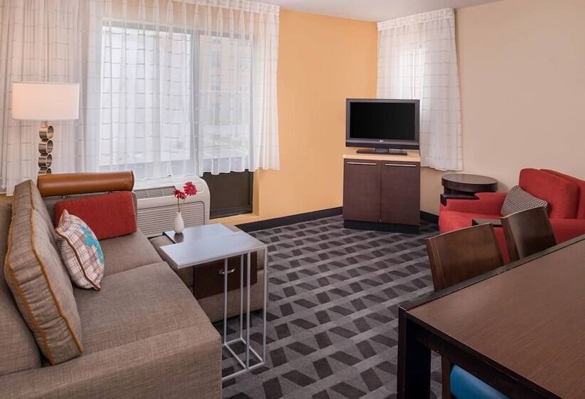 2 Bedroom Suite, Towneplace Suites By Marriott Huntington