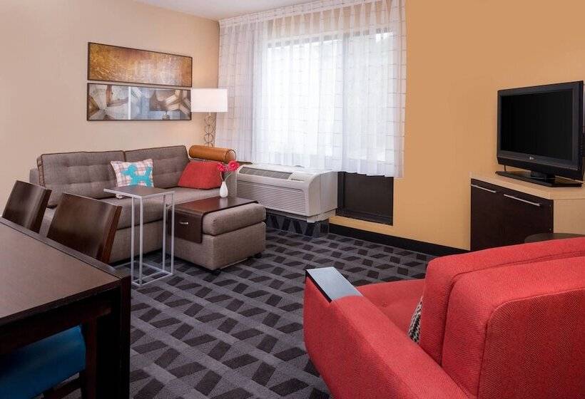 2 Bedroom Suite, Towneplace Suites By Marriott Huntington