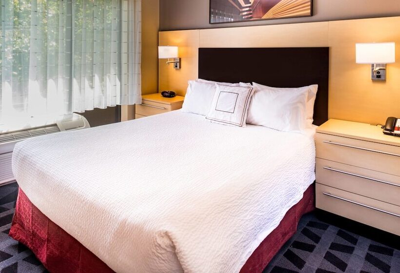 سوییت, Towneplace Suites Huntington