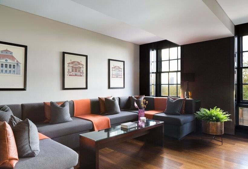 سوییت, Grosvenor House Suites