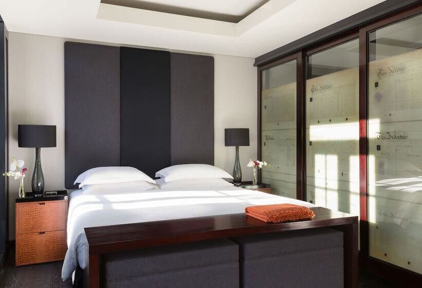 استودیوی استاندارد, Grosvenor House Suites