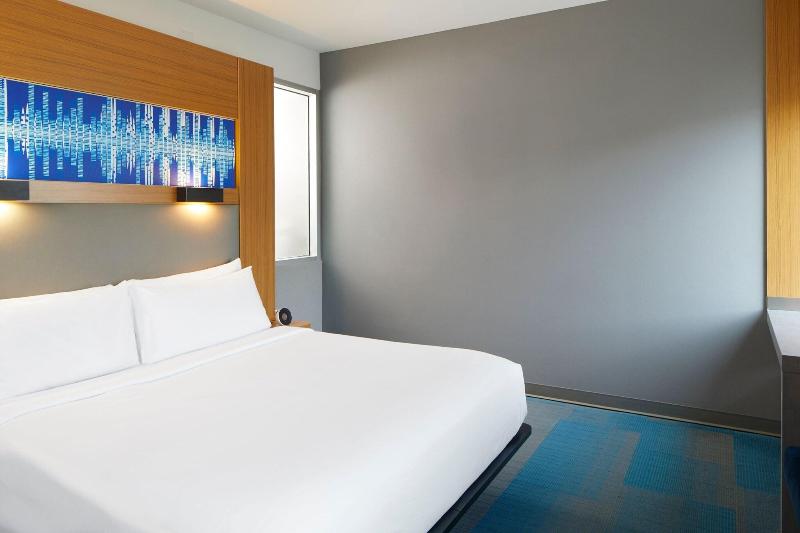 اتاق استاندارد با تخت بزرگ, Aloft Austin At The Domain
