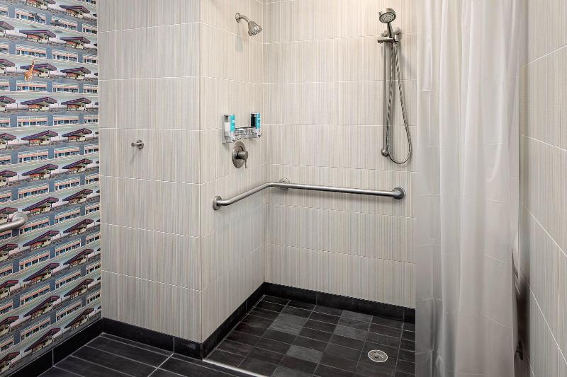 اتاق استاندارد با تخت بزرگ, Aloft Chapel Hill